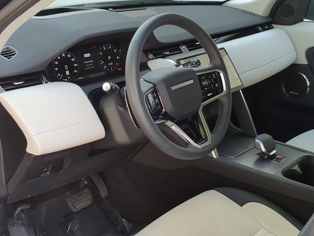 Thumbnail: 2025 Land Rover Discovery Sport - 2