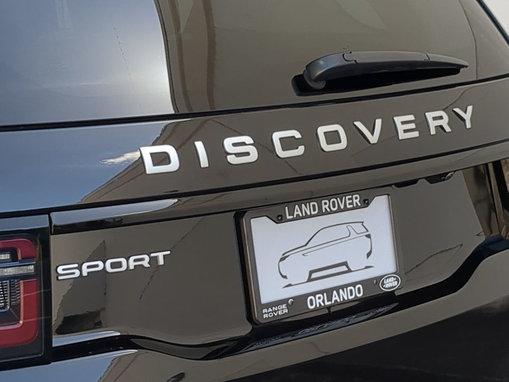 Thumbnail: 2025 Land Rover Discovery Sport - 15