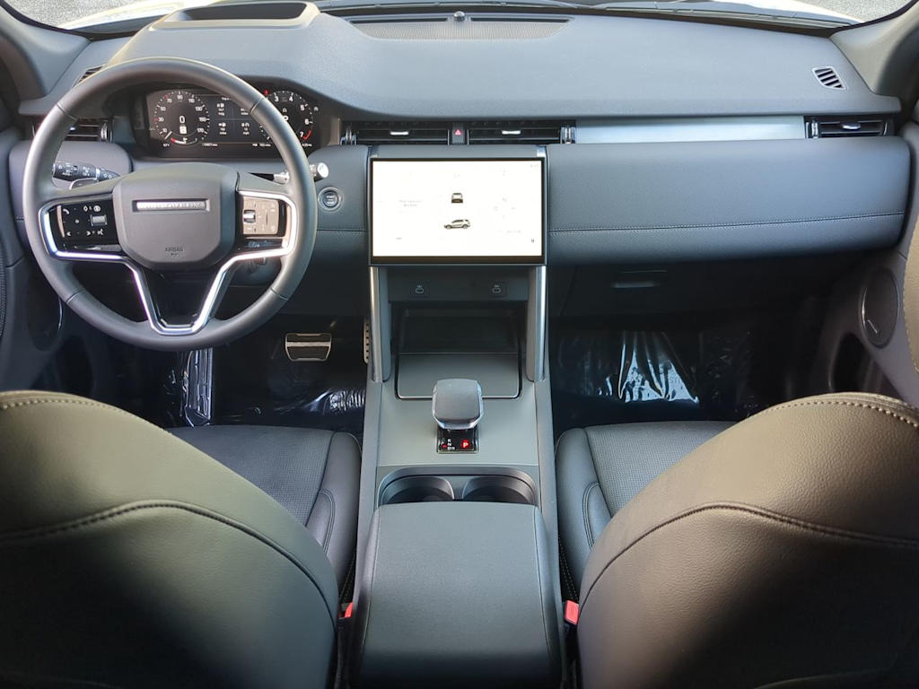 Thumbnail: 2025 Land Rover Discovery Sport - 9