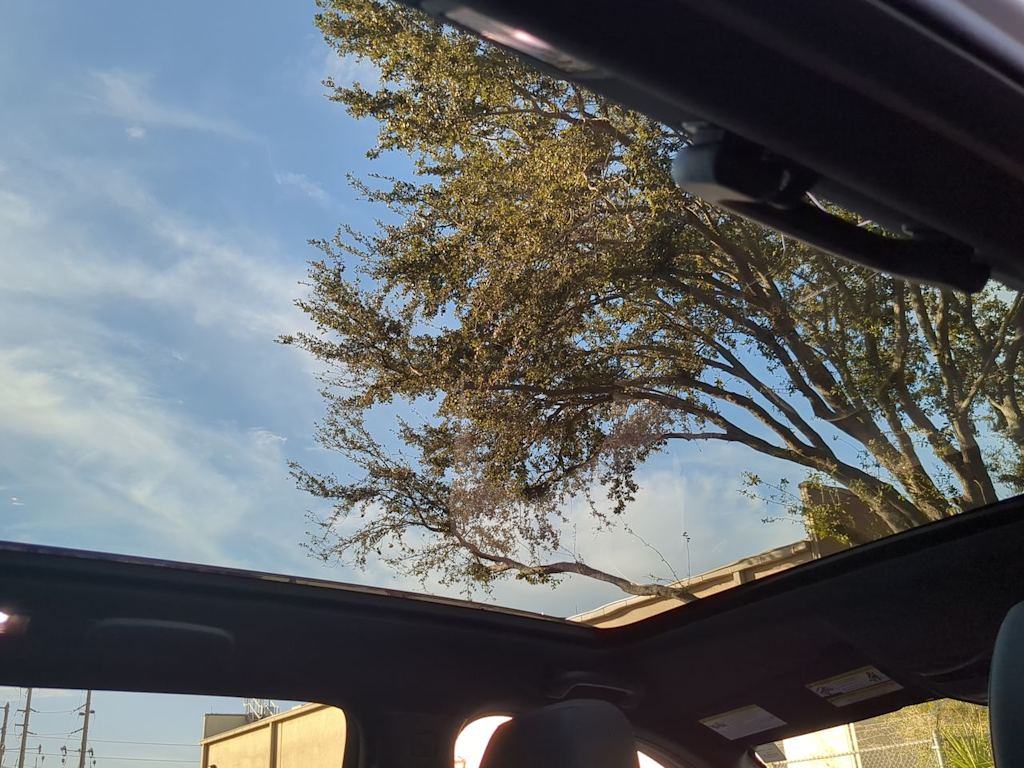 Thumbnail: 2025 Land Rover Discovery Sport - 18