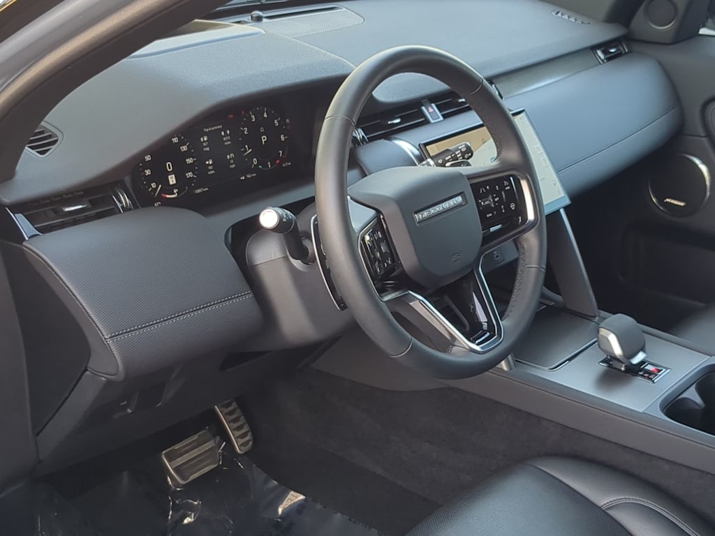 Thumbnail: 2025 Land Rover Discovery Sport - 2
