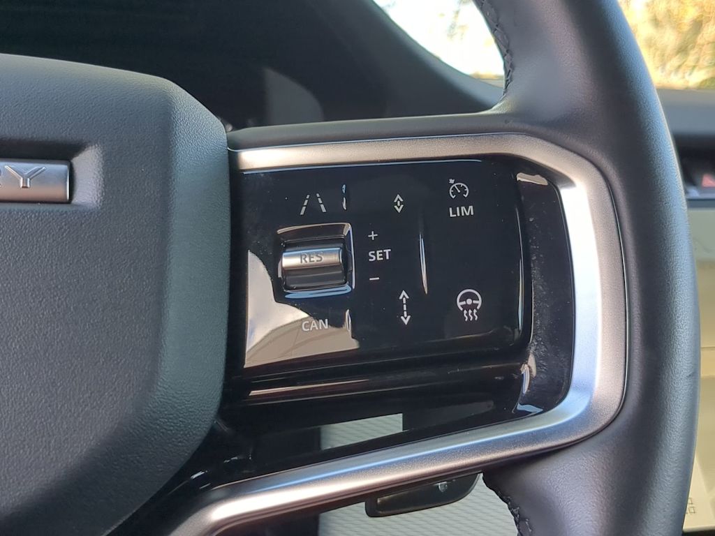 Thumbnail: 2025 Land Rover Discovery Sport - 32