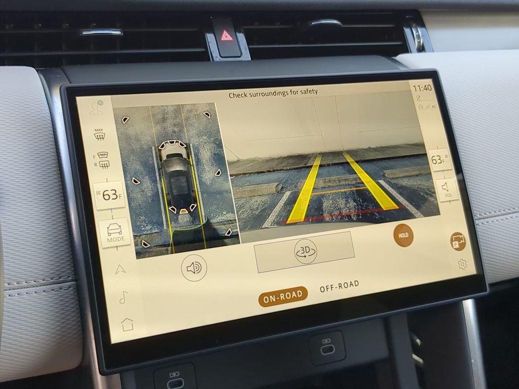 Thumbnail: 2025 Land Rover Discovery Sport - 35
