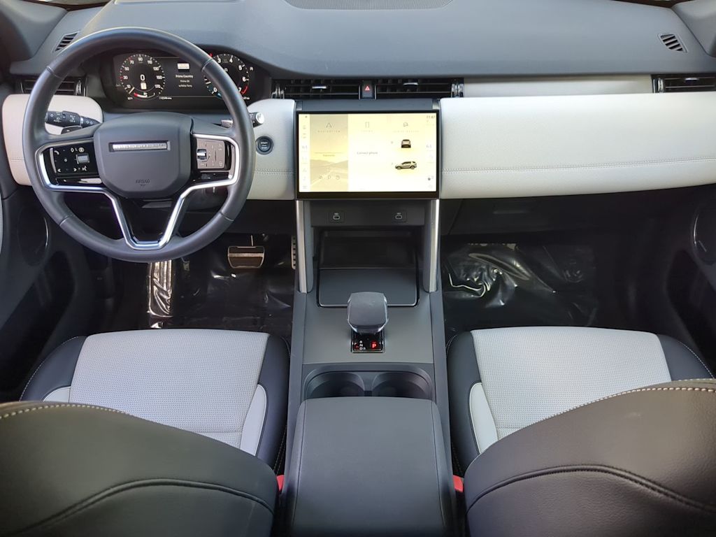 Thumbnail: 2025 Land Rover Discovery Sport - 10