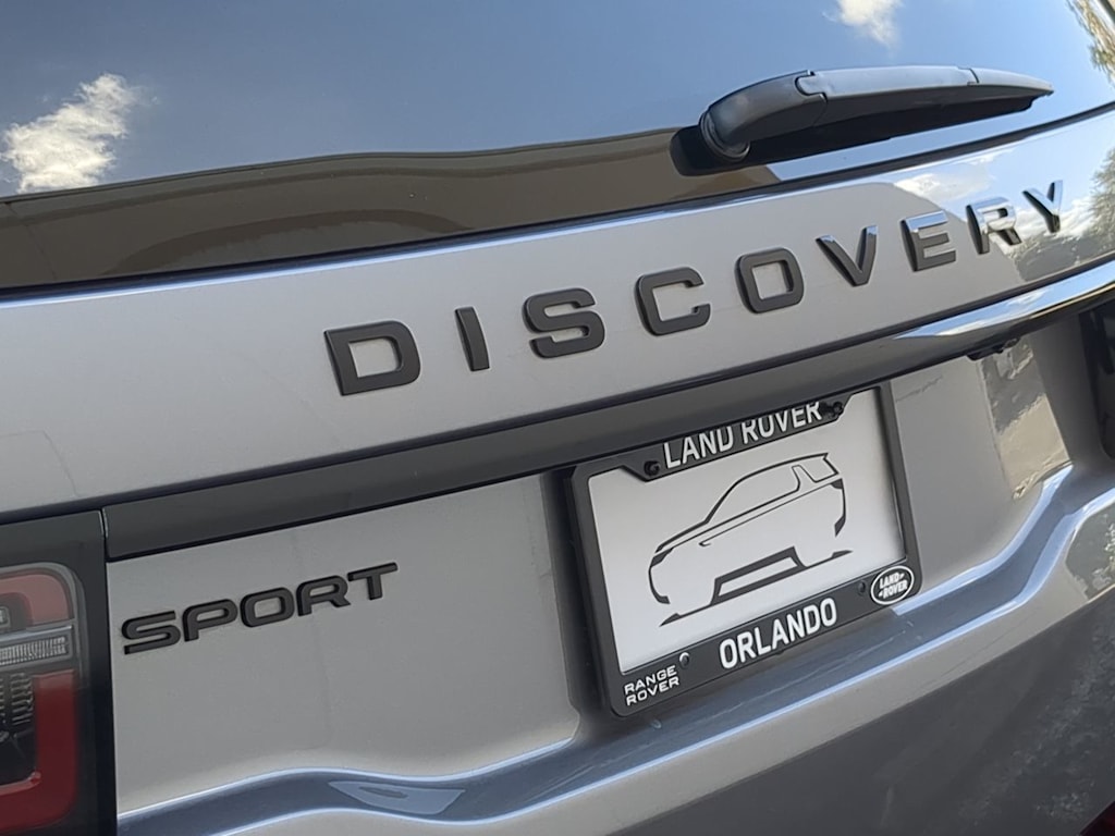 Thumbnail: 2025 Land Rover Discovery Sport - 25