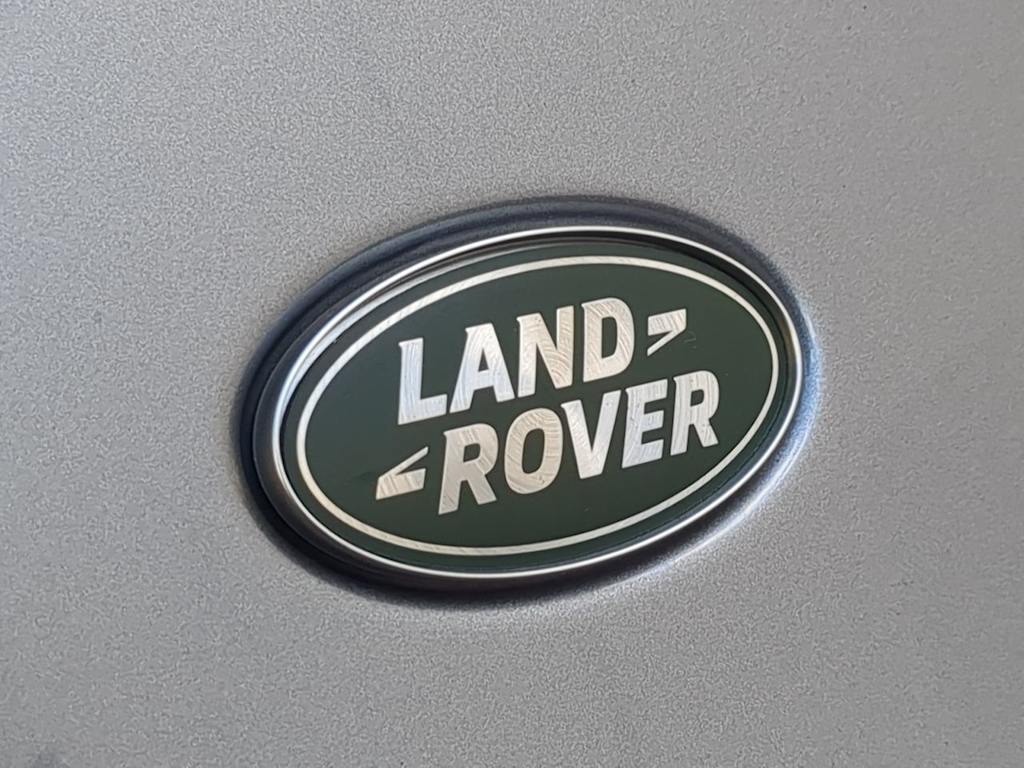Thumbnail: 2025 Land Rover Discovery Sport - 7