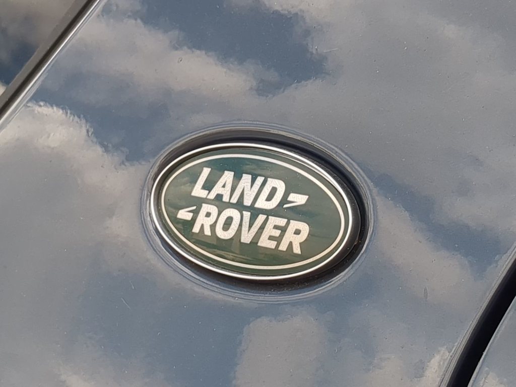 Thumbnail: 2025 Land Rover Discovery Sport - 6
