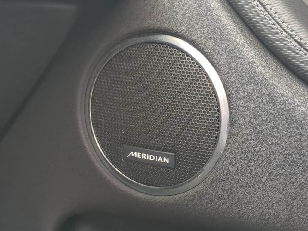 Thumbnail: 2025 Land Rover Discovery Sport - 36