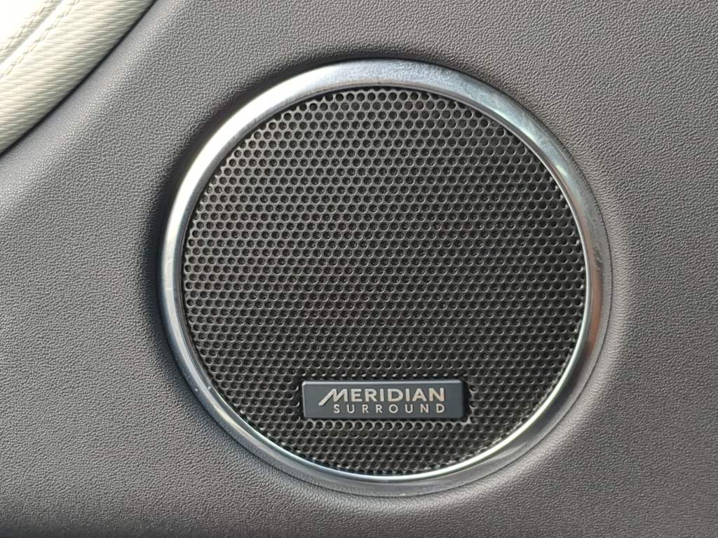 Thumbnail: 2025 Land Rover Discovery Sport - 6