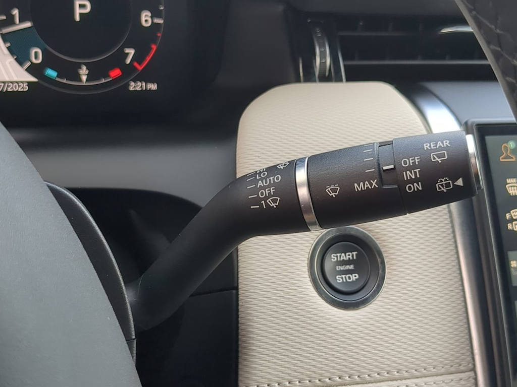 Thumbnail: 2025 Land Rover Discovery Sport - 33