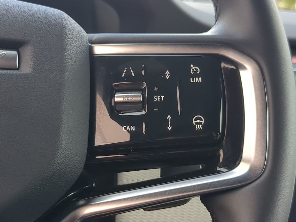 Thumbnail: 2025 Land Rover Discovery Sport - 32