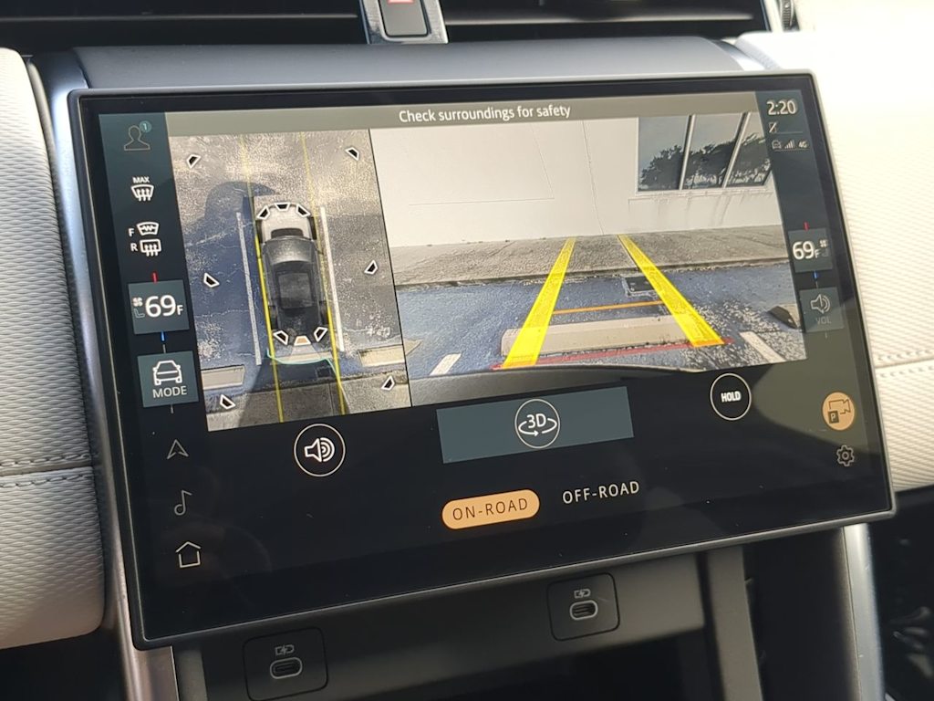 Thumbnail: 2025 Land Rover Discovery Sport - 36