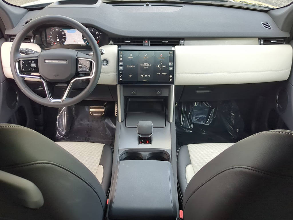 Thumbnail: 2025 Land Rover Discovery Sport - 9