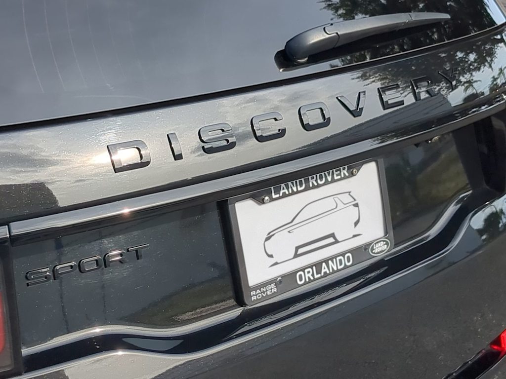 Thumbnail: 2025 Land Rover Discovery Sport - 25