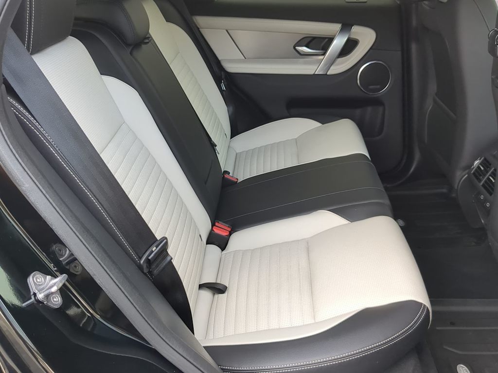 Thumbnail: 2025 Land Rover Discovery Sport - 11