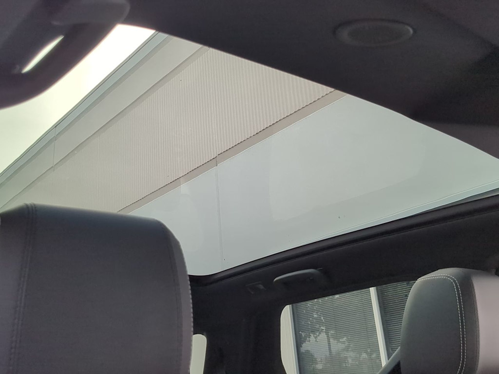 Thumbnail: 2025 Land Rover Discovery Sport - 27