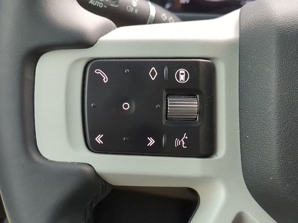 2024 Land Rover Defender 110 30