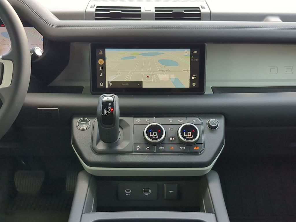 2024 Land Rover Defender 110 13