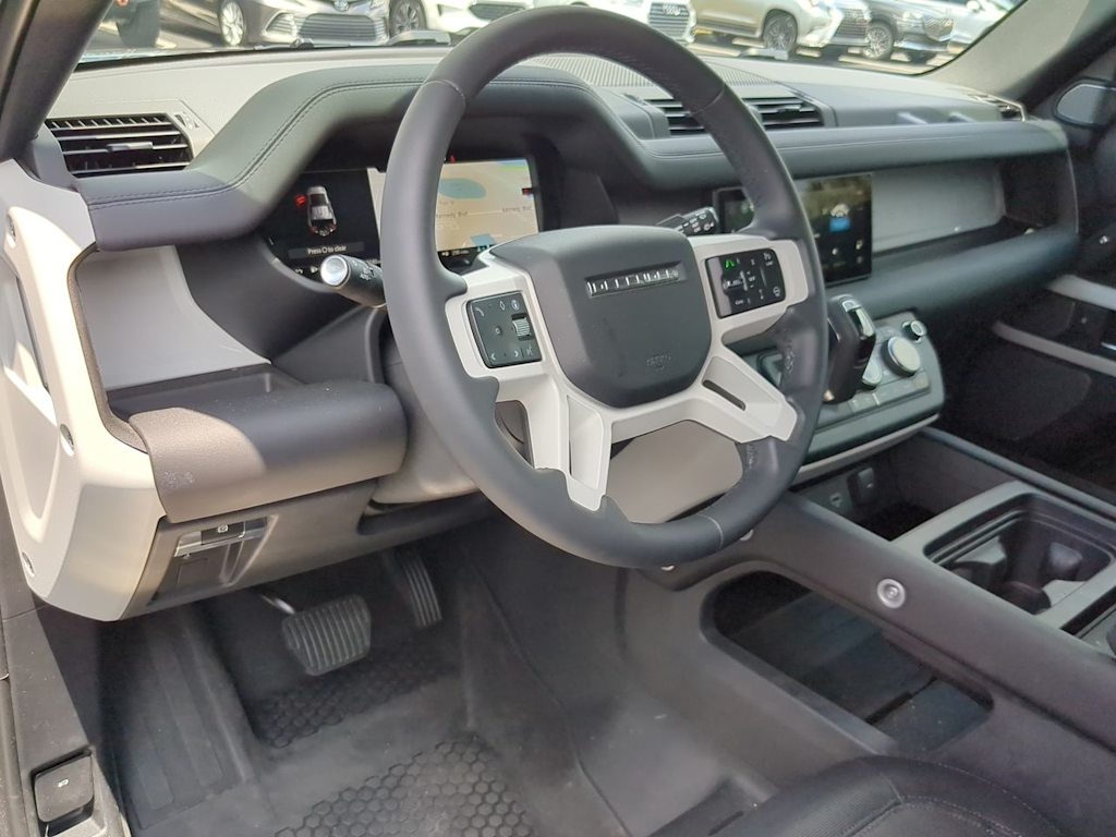 2024 Land Rover Defender 110 2