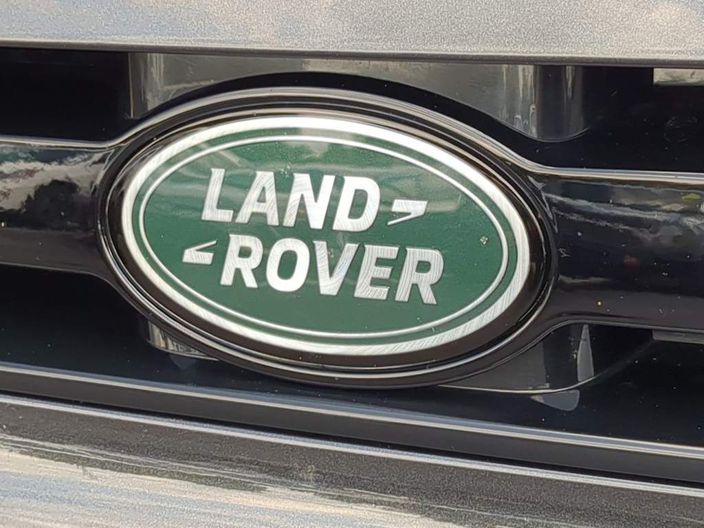 2024 Land Rover Defender 110 6