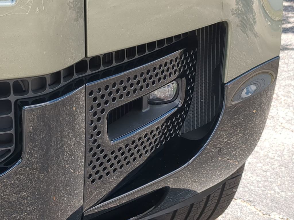 Thumbnail: 2025 Land Rover Defender - 6