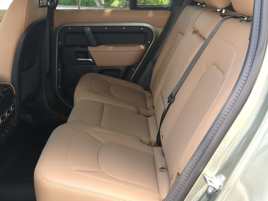 Thumbnail: 2025 Land Rover Defender - 29
