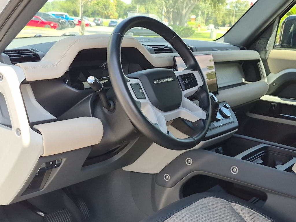 Thumbnail: 2023 Land Rover Defender - 2