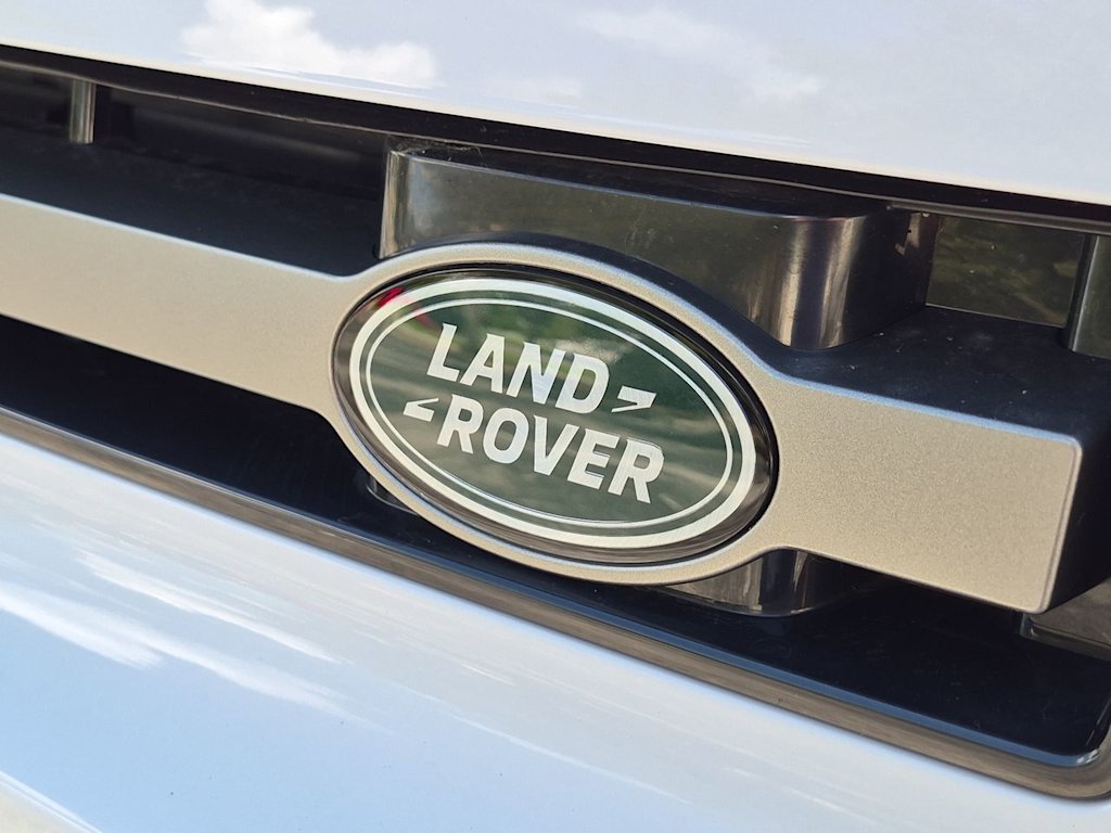 Thumbnail: 2023 Land Rover Defender - 23
