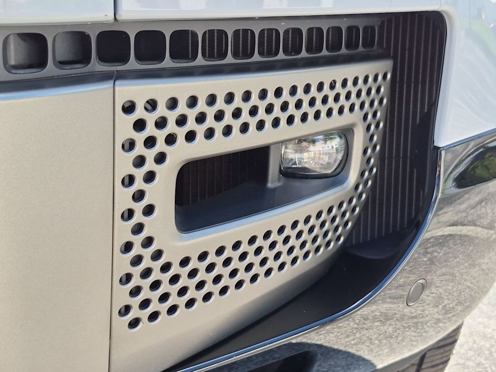 Thumbnail: 2023 Land Rover Defender - 5