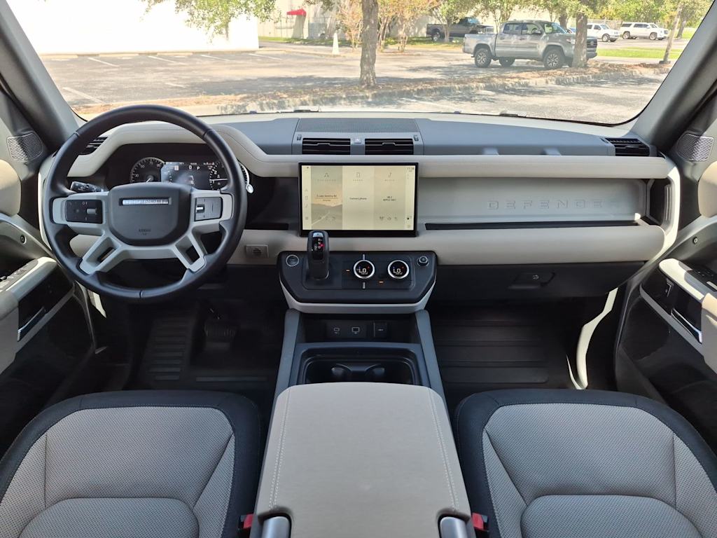 Thumbnail: 2023 Land Rover Defender - 8