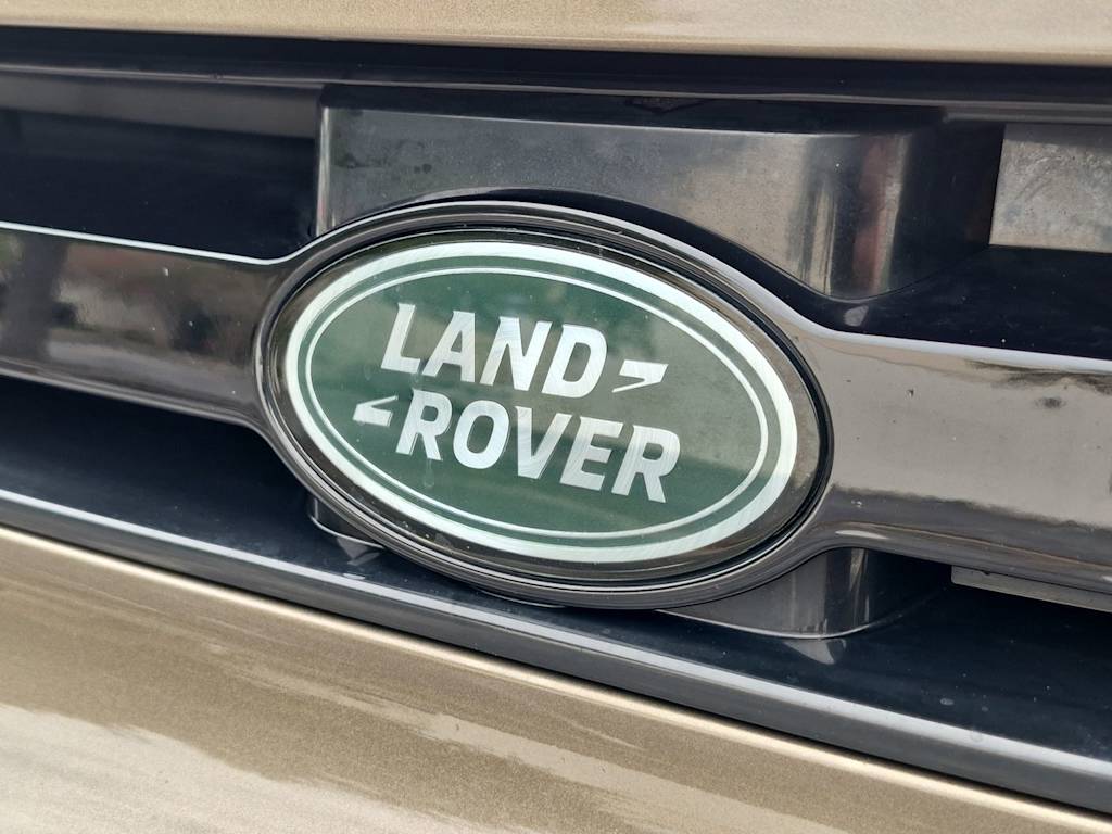 Thumbnail: 2023 Land Rover Defender - 24