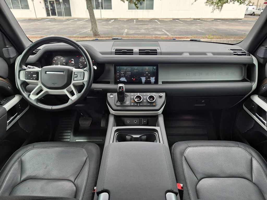 Thumbnail: 2023 Land Rover Defender - 8
