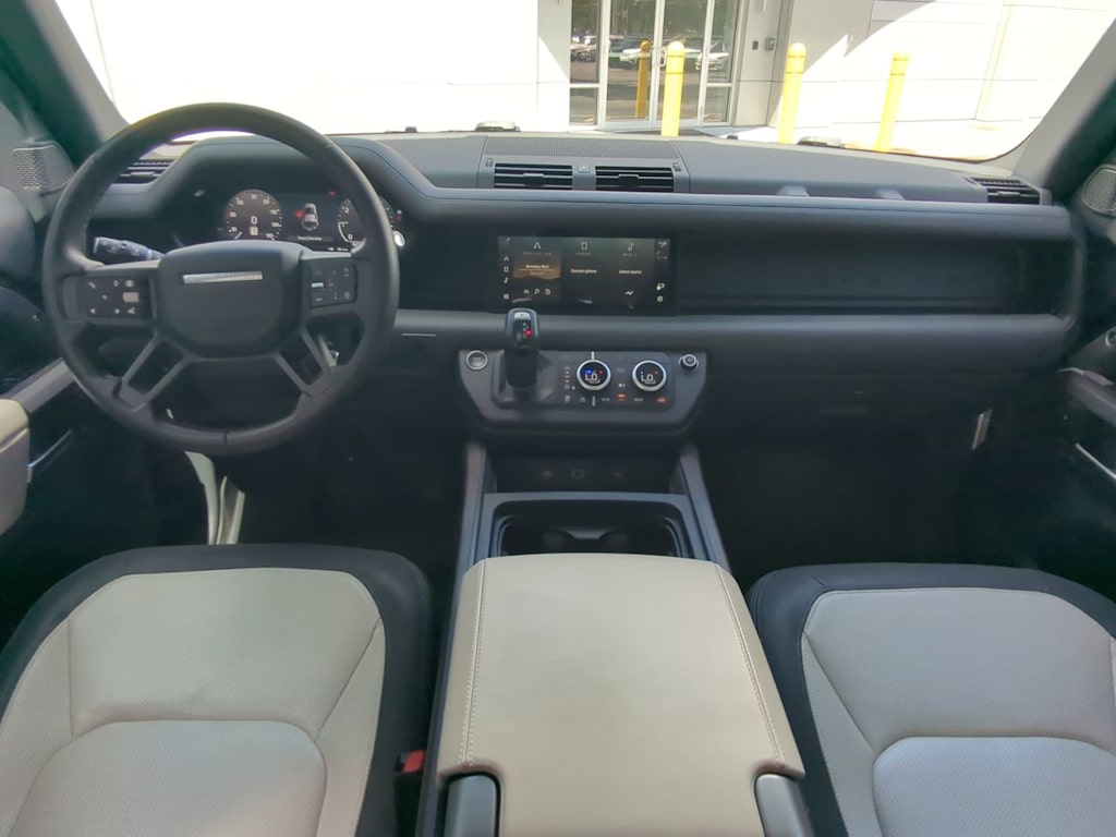 Thumbnail: 2024 Land Rover Defender - 9