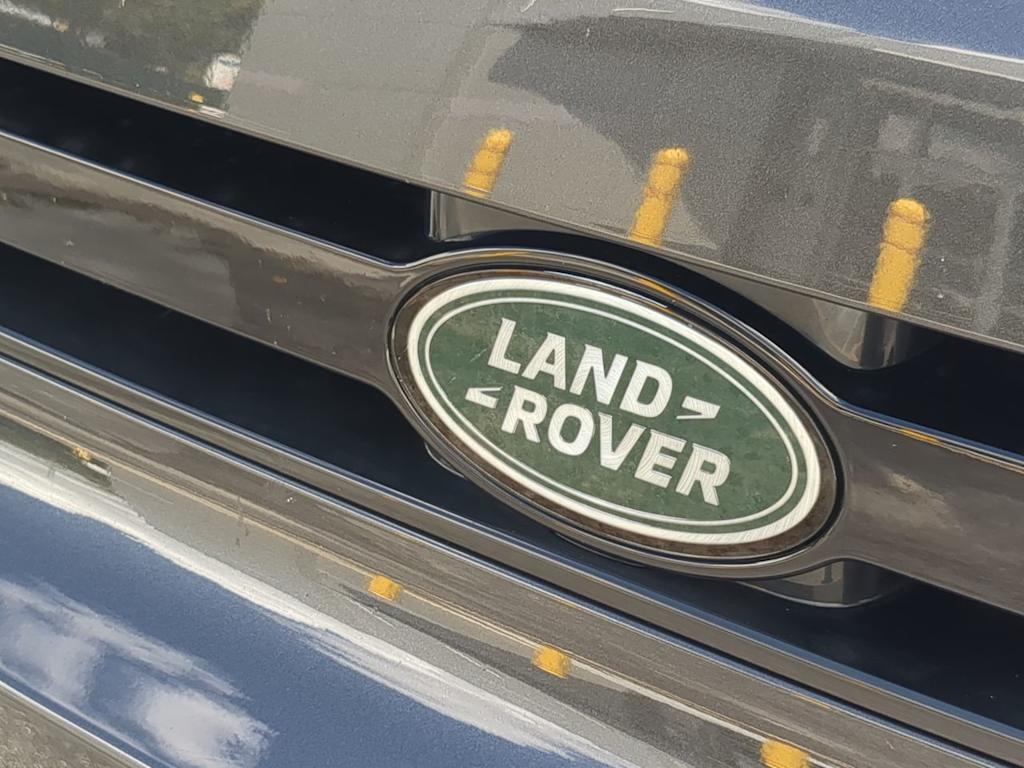 Thumbnail: 2024 Land Rover Defender - 6
