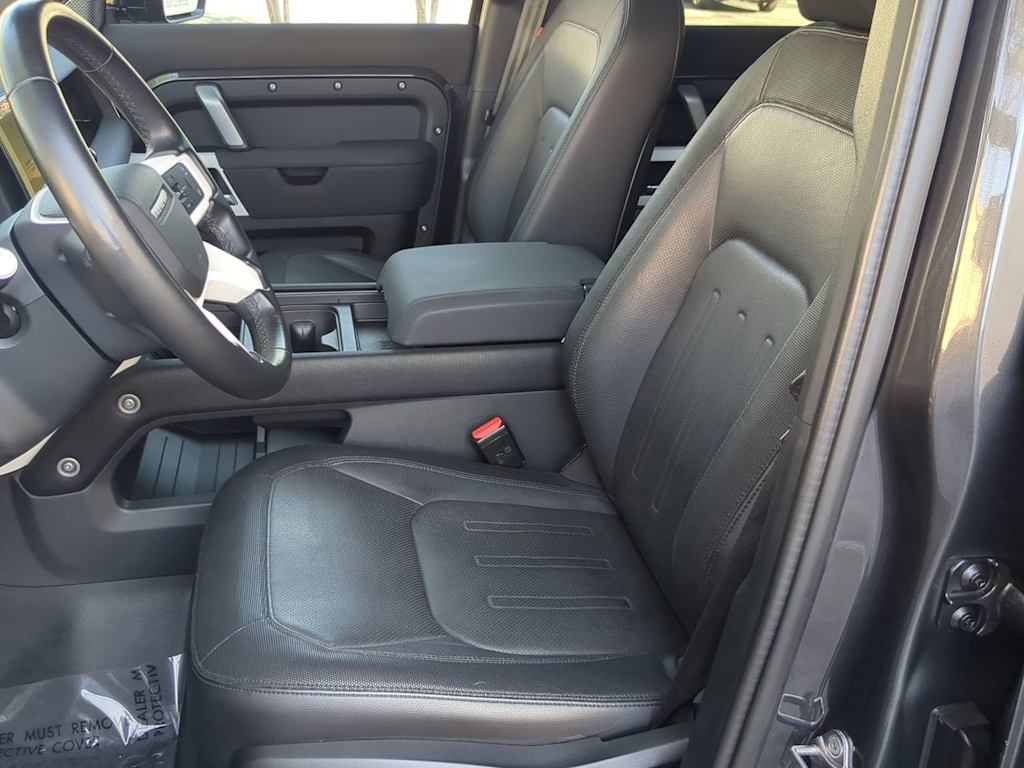 Thumbnail: 2022 Land Rover Defender - 11