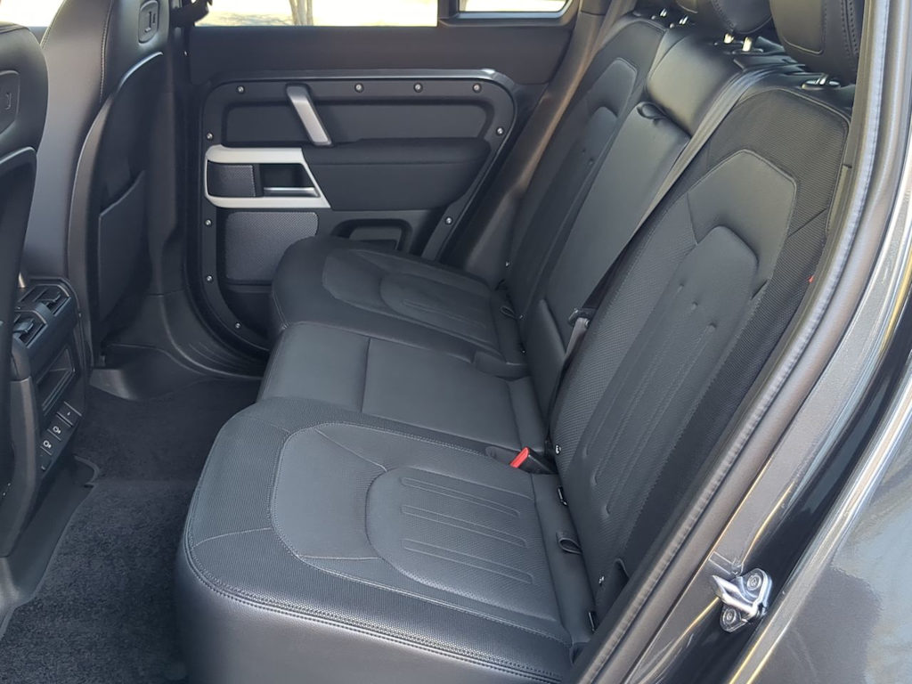 Thumbnail: 2022 Land Rover Defender - 27