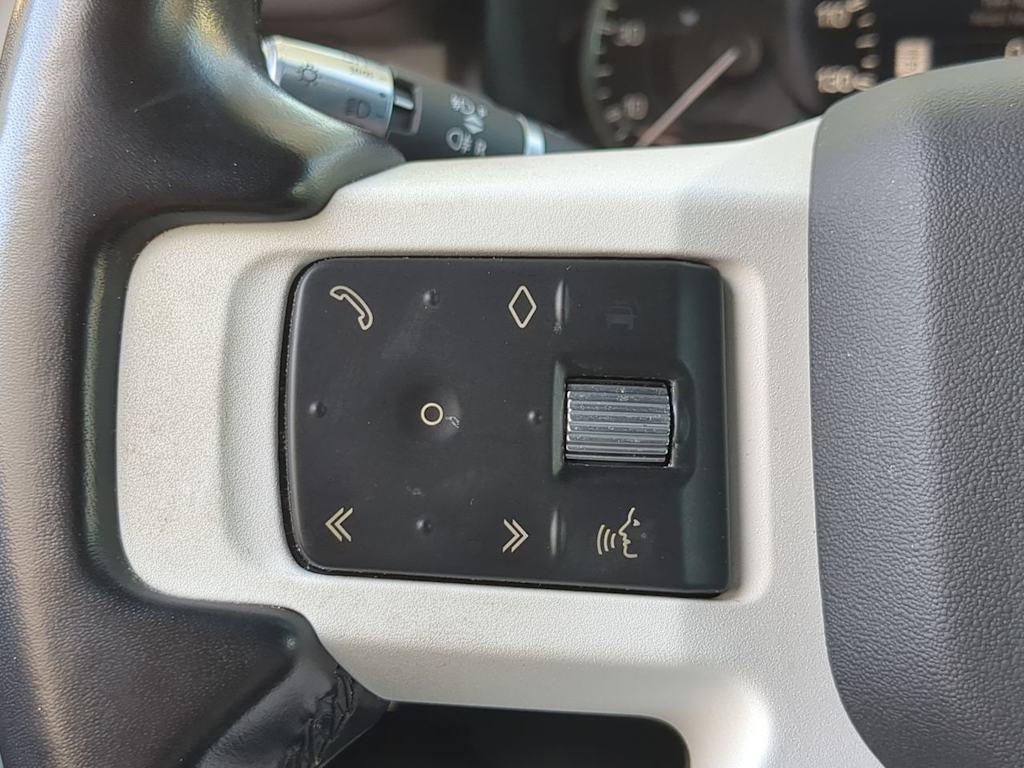 Thumbnail: 2022 Land Rover Defender - 30