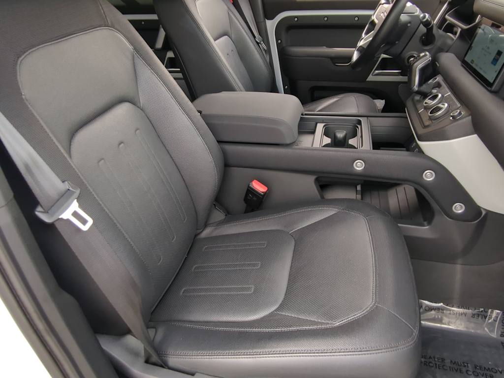 Thumbnail: 2022 Land Rover Defender - 10