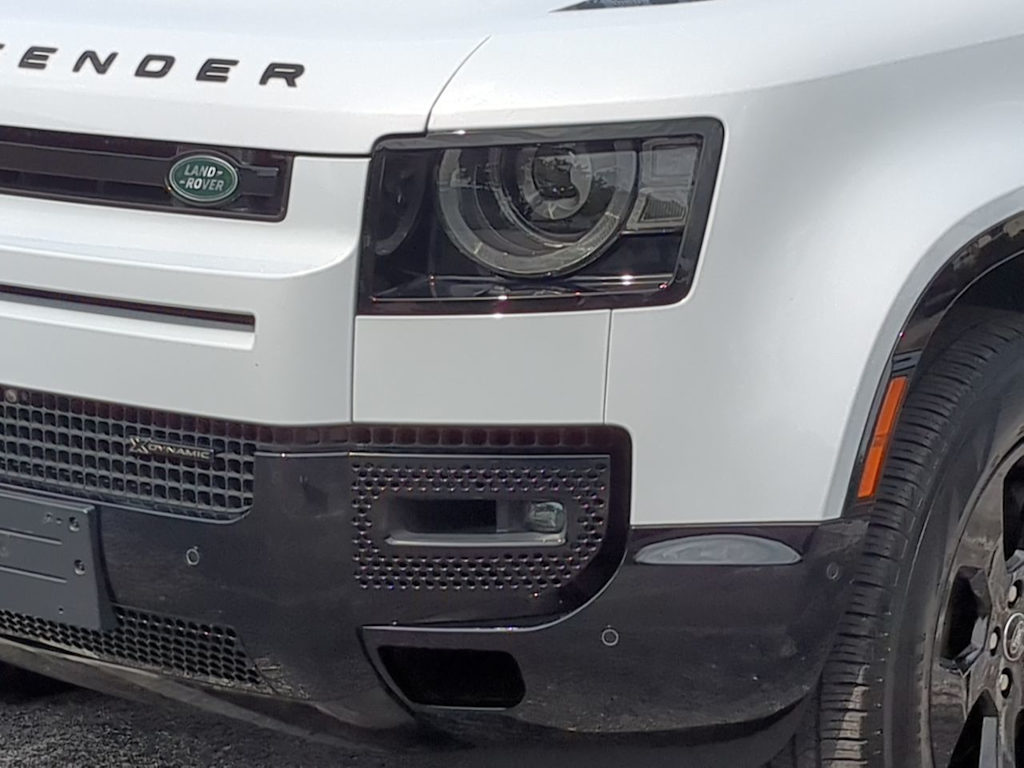 Thumbnail: 2022 Land Rover Defender - 24