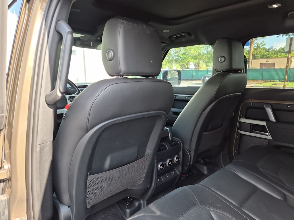 Thumbnail: 2023 Land Rover Defender - 10