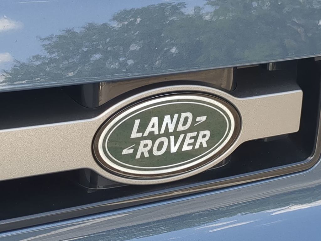 Thumbnail: 2025 Land Rover Defender - 23