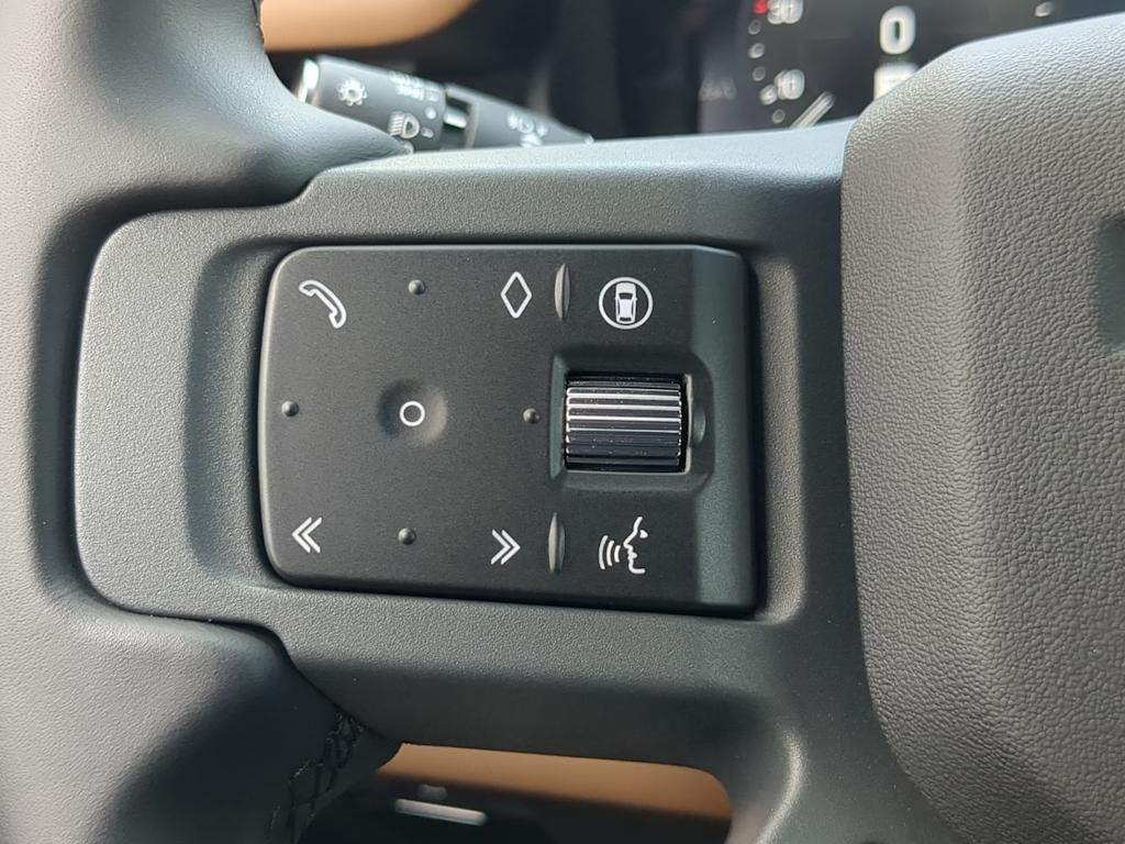 Thumbnail: 2026 Land Rover Defender - 31