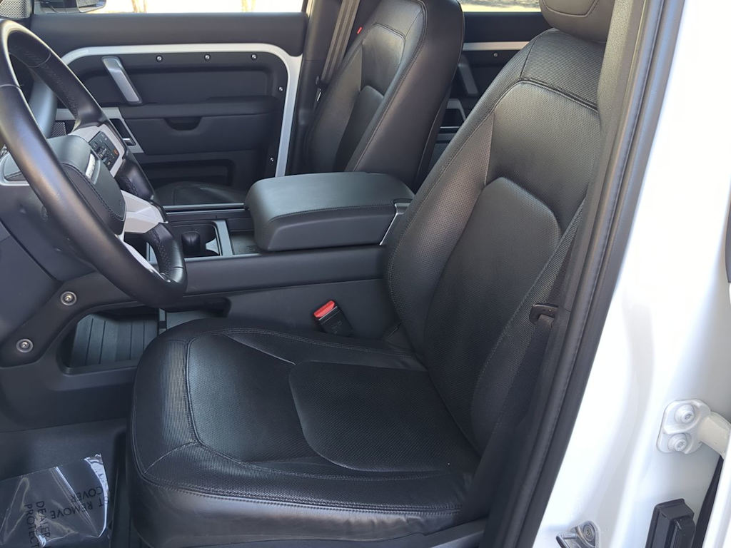 Thumbnail: 2024 Land Rover Defender - 8