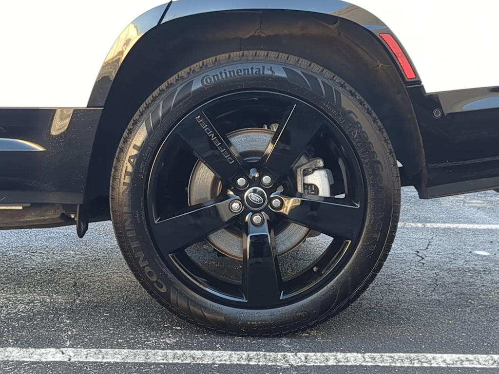 Thumbnail: 2024 Land Rover Defender - 6