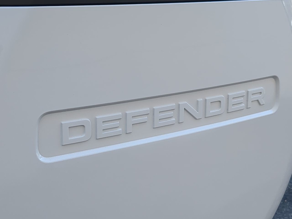 Thumbnail: 2024 Land Rover Defender - 5