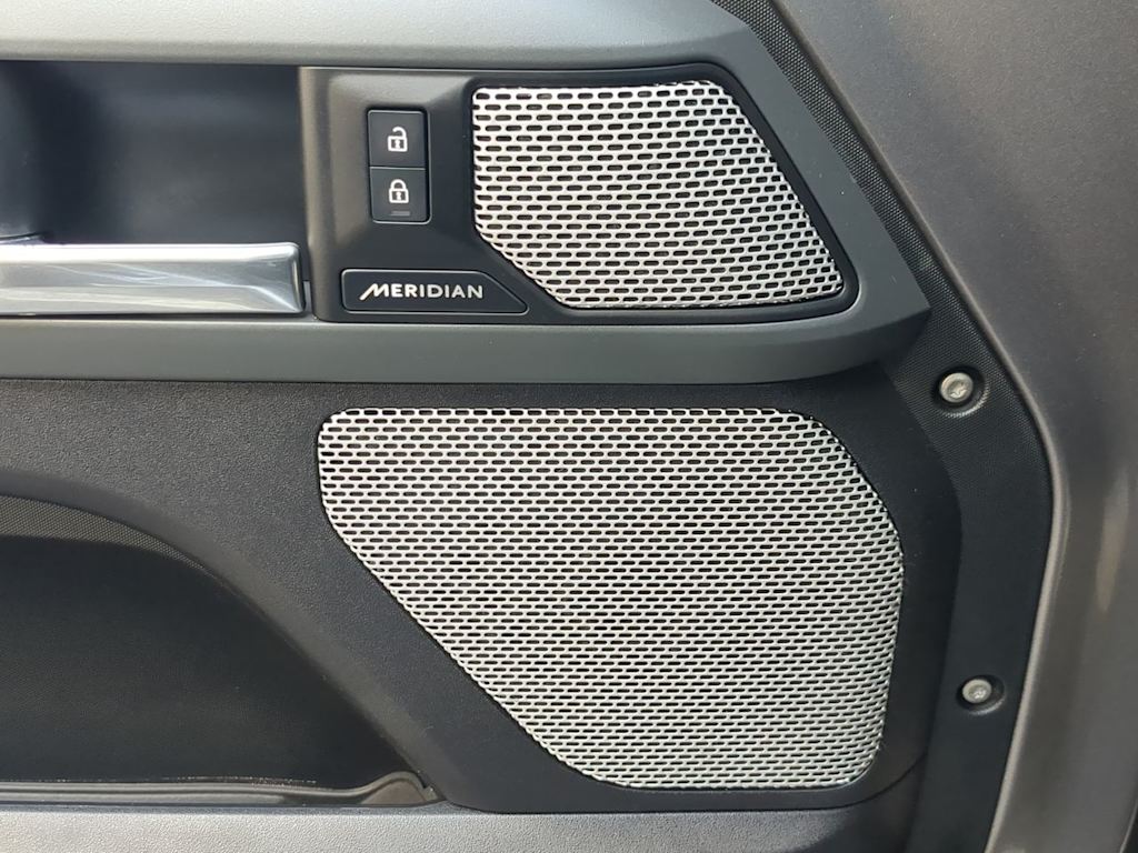 Thumbnail: 2024 Land Rover Defender - 28