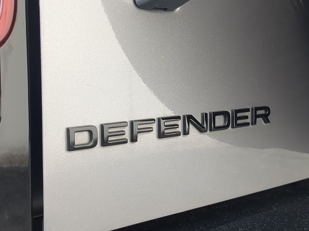 Thumbnail: 2024 Land Rover Defender - 18