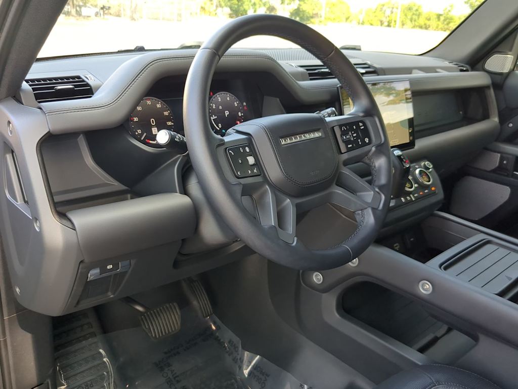 2024 Land Rover Defender 130 2
