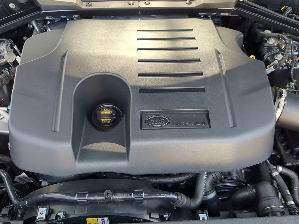 2024 Land Rover Defender 130 8