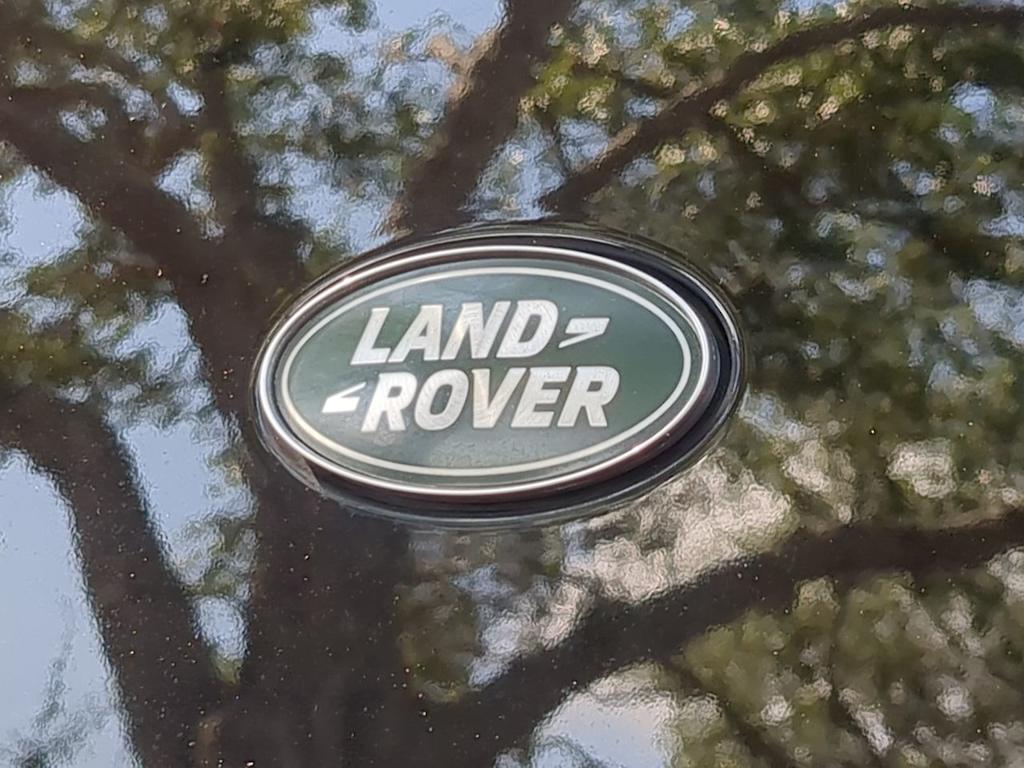 2024 Land Rover Defender 130 6